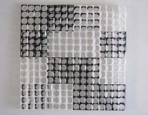 Sem título, 2005 | Tinta acrílica sobre papel de poliéster recortado | 50cmX50cm