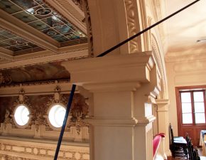 Quarto andar | Detalhe do percurso do elástico que retorna para o terceiro andar, finalizando no Salão Nobre