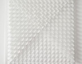 Sem título, 2015 | Papel de poliéster recortado | 38X38cm