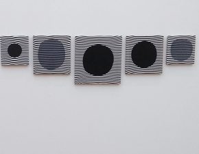 Eclipse, 2019 | Sublimação, filme de recorte e tinta serigráfica sobre lycra listrada | 50X210cm (Políptico)
