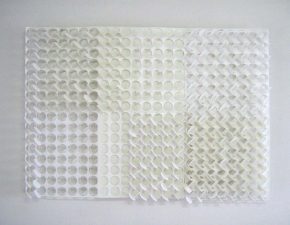 Sem título, 2005 | Papel de poliéster recortado | 50X70cm