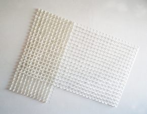 Sem título, 2004 | Papel e filme de poliéster recortado | 120X150cm