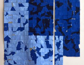 Série Fragmentos, 2025 | Resíduos têxteis e plásticos prensados, tubo de alumínio |  88X92cm