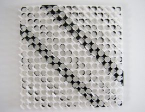 Sem título, 2005 | Tinta acrílica sobre papel de poliéster recortado | 50cmX50cm