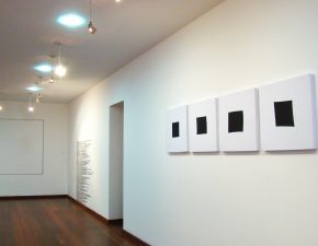 Vista parcial da exposição "Sob Medida", 2009